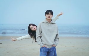 Hyungsik Rangkul Erat Han So Hee, Chemistry Dipuji Tim 'Soundtrack #1'