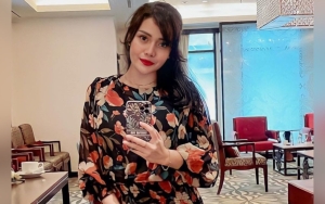 Mawar AFI Tanggapi Tudingan Jual Diri Karena 'Mesra' dengan Hotman Paris