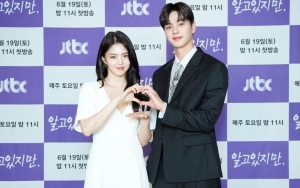 Interaksi Uwu Han So Hee dan Song Kang Saat Reuni di Sesi Commentary 'Nevertheless' Jadi Sorotan