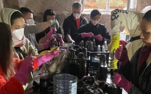 Tentara Ukraina Kembangkan Drone Angkut Botol Bir, Isinya Bom Molotov