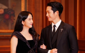 Jisoo BLACKPINK Sekali Lagi Kedapatan Pakai Baju yang Mirip dengan Milik Jung Hae In