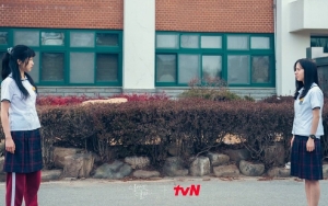 Bikin Lega, Kim Tae Ri dan Bona WJSN Akhirnya Jadi Bestie di 'Twenty-Five, Twenty-One'