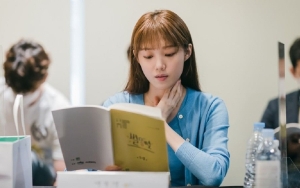 Fokus pada Industri Hiburan, Lee Sung Kyung Sebut 'Shooting Stars' Bakal Dipenuhi Kisah Menarik