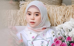 Lesti Kejora Mendadak Unggah Foto Hitam Curhat Soal Dihadang ‘Batu Besar’, Tuai Tanda Tanya