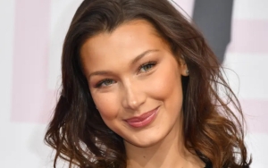 Bella Hadid Sesalkan Keputusan Operasi Plastik Saat Remaja