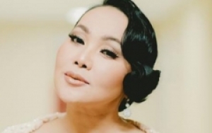 Pernah Alami Mistis, Dewi Gita Bentengi Diri Saat Menari