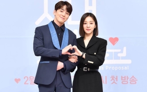 Syuting Adegan Ciuman, Seol In Ah Lebih Agresif ke Kim Min Kyu dari Tayangan 'Business Proposal'
