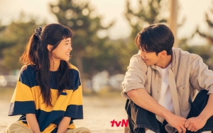 Kebiasaan Nam Joo Hyuk Setiap Goda Kim Tae Ri di 'Twenty-Five Twenty-One' Disorot