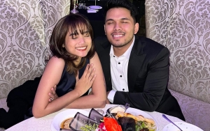 Dinner Bareng Thariq Halilintar, Fuji Pamer Cincin dan 'Tato'