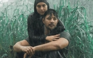 Irish Bella & Ammar Zoni Jualan Sate