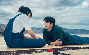 Nam Joo Hyuk Pilih Jari Terkuat Saat Syuting Sentil Jidat Kim Tae Ri di 'Twenty-Five, Twenty-One' 