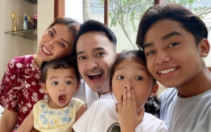 Thania Putri Ruben Onsu Makan Sambil Promosikan Bak Selebgram, Sarwendah Kok Panik? 
