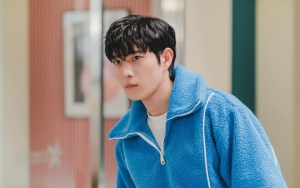 Perankan Aktor Populer Di 'Shooting Star', Begini 8 Potret Charming Kim Young Dae