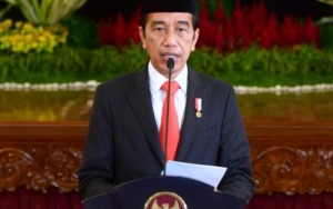 Sebut Negara Lain Naikkan Harga BBM 2 Kali Lipat, Jokowi: Kita Naik 10 Persen Saja Demonya 3 Bulan