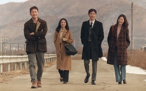 JTBC Rilis Poster Individu Kim Ji Won-Lee Min Ki Cs di 'My Liberation Notes' dengan Pesan Misterius