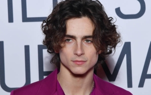 Piala Oscar 2022: Timothee Chalamet Trending Gegara Pakai Busana Ini di Red Carpet