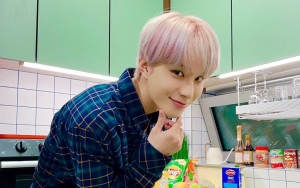 Foto Jungwoo NCT Bareng Red Velvet di Backstage Bikin Netizen Akui Visual 'Kebun Bunga' SM