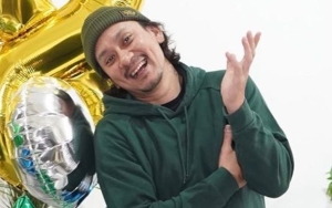 Ngakak Parah, Vincent Rompies Dapat Ucapan Ultah dari Kelompok Orang Tak Dikenal Hingga Kecup Foto