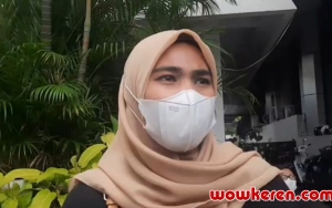 Keluarga Kandung Tak Diizinkan Masuk Rumah Dorce Gamalama, Anak Angkat Jual Barang Peninggalan?
