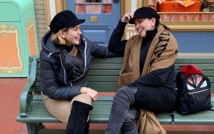 Liburan Bareng Fitri Salhuteru, Intip 10 Potret Nikita Mirzani Di Paris