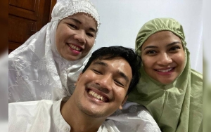 Oma Dewi Unggah Puisi Usai Ziarah ke Makam Vanessa Angel dan Bibi Andriansyah, Isinya Bikin Sesak