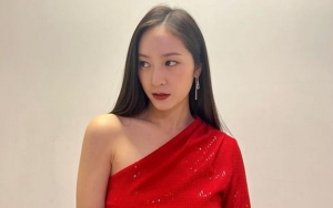 Bikin Adem dengan Tatapan Dinginnya, Krystal Tampi Memikat di Pemotretan Bareng ELLE Korea