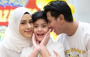 King Faaz Tahan Tangis Saat Sampaikan Pesan di Depan Banyak Orang Sembari Rangkul Erat Sonny Septian