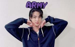 Bikin Khawatir Terus, Jin BTS Buka-Bukaan Soal Tangannya yang Diperban