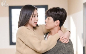 Improvisasi, Kim Min Kyu Beber Reaksi Menarik Sutradara usai Lepas Kacamata Kala Cium Seol In A