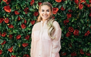Nikita Mirzani Pamer Foto Super Seksi Saat Puasa, Tato Ngintip di Paha Bikin Speechless