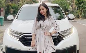 Mawar AFI Dituding Doyan Miras, Foto Steno Pegang Botol Ramai Digunjing
