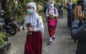 Heboh SD Negeri di Jakarta Wajibkan Semua Murid Pakai Baju Muslim, Pihak Sekolah Beri Klarifikasi