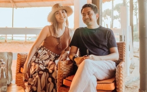 Kaku Banget, Suami Ayu Dewi Sampai Harus Diajari Anaknya Buat Ngegombal