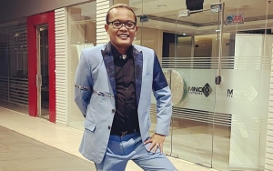 Sule Suarakan Hati Emak-emak Soal Harga Minyak Goreng, Penampilan Malah Bikin Pangling