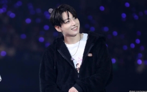 Jungkook BTS Bikin Satu Stadion Heboh Saat Pamerkan Abs di Konser 'PTD' Las Vegas