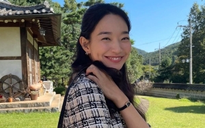 Ini Harga Gaun Cantik Shin Min A Hadiri Konferensi Pers Drama 'Our Blues'