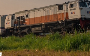Imbas Demo 11 April, Keberangkatan 7 Kereta Api Jarak Jauh Bakal Berhenti di Stasiun Jatinegara