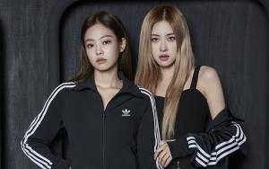 Jennie dan Rose BLACKPINK Kembaran Dress Seksi, Auranya Beda Banget