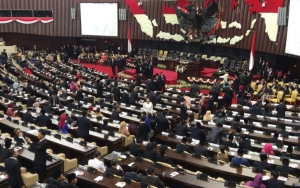 RUU TPKS Disahkan DPR Menjadi UU, Puan Maharani Hingga Komunitas Perempuan Teteskan Air Mata