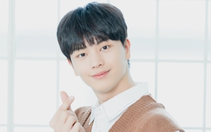 8 Potret 'Best Daddy Cat Ever' Sungjae BTOB, Terciduk Syuting 'Gold Spoon' Kenakan Seragam