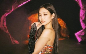 Harga Fashion Airport Jennie BLACKPINK ke LA Bertolak Belakang, Style ke-2 Terbilang 'Murah'!