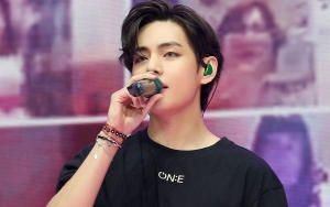 Penampilan V Jadi Model Dadakan di Konser BTS Tuai Sorotan, RM: Kau Seperti Model Victoria Secret