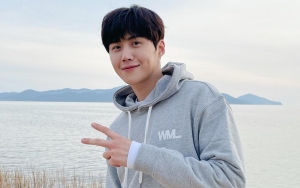 Kim Seon Ho Perdana Muncul di Depan Wartawan Sejak Kontroversi, Sikapnya Disorot