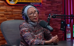 Mendadak Muncul, Ratna Sarumpaet Ibunda Atiqah Hasiholan Bongkar Alasan Bohong Lakukan Oplas