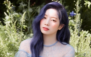 Dahyun TWICE Malu Pakai Baju Kelewat Terbuka di Pemotretan Photobook Solo