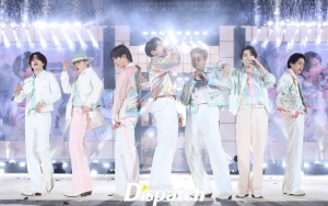 Ada Kibaran Bendera Berbagai Negara, Netter Sebut Konser BTS di Las Vegas Bak Olimpiade