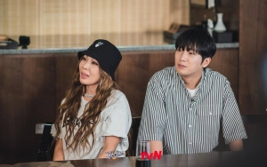 Gemas, Lee Sang Yeob Langsung Senyum usai Dirangkul Jessi Kala Lakukan 'Zoom' Challenge