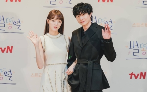 Perankan Sosok Beda, Lee Sung Kyung dan Kim Young Dae Beber Kesulitan Syuting 'Shooting Stars'