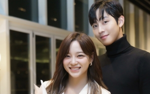 Kim Sejeong Komentari Foto Seksi Ahn Hyo Seop, Fans Auto Ingat Episode 11 'Business Proposal'
