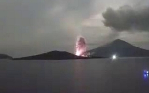 Status Gunung Anak Krakatau Naik Jadi Siaga Level 3, Keluarkan Emisi SO2 Capai 9 Ribu Ton Per Hari